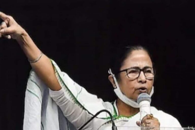 Mamata Banerjee to Meet Cabinet Before Leaving for Delhi on Monday