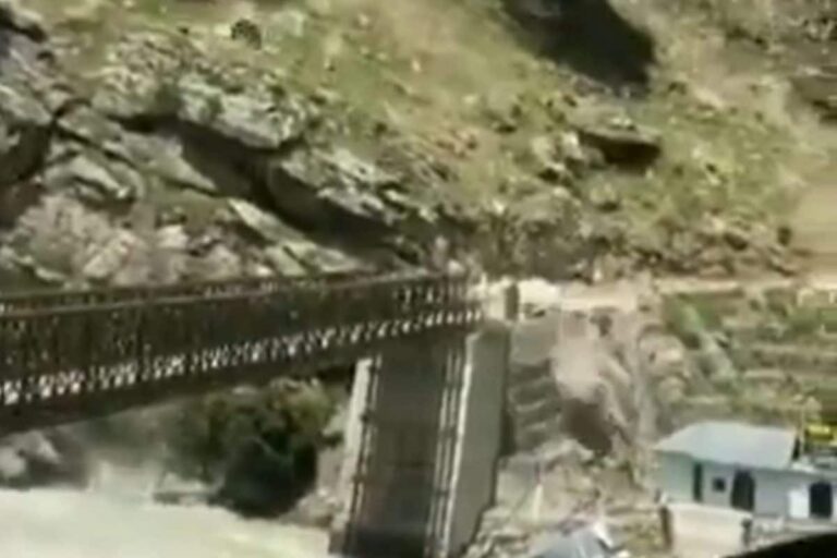 Over 60 Tourists Stranded in HP’s Kinnaur After Landslides Block Roads