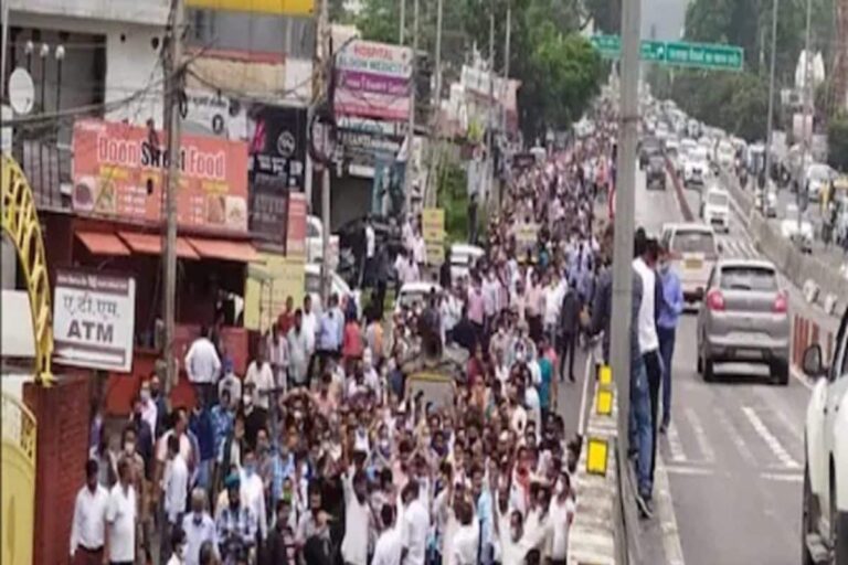 4000 Employees of Three Power Corporations Go on Strike in Uttarakhand