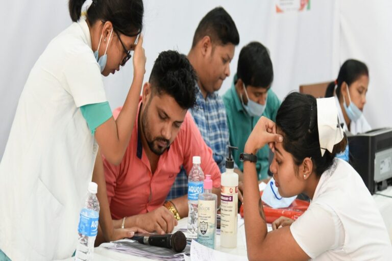 ‘Golden Cards’ Given to Over 26,000 Families for Free Medical Aid in UP