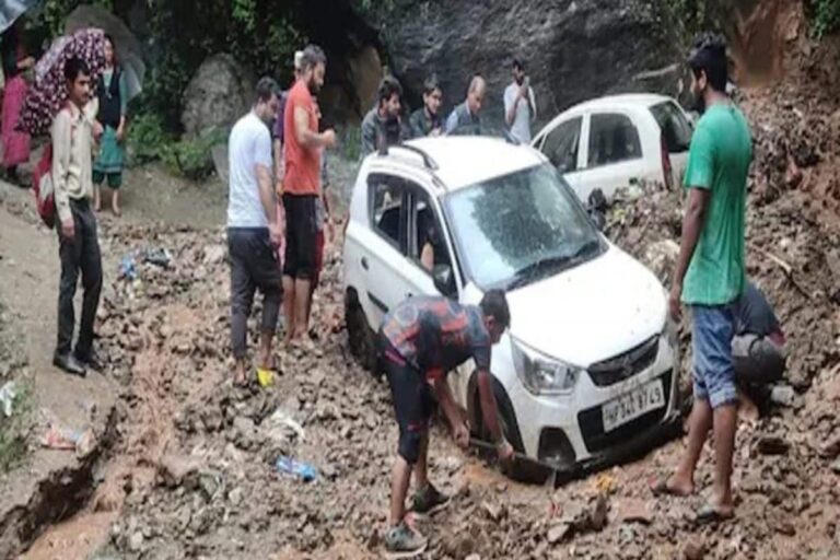 1 Dead, 9 Missing After Flash Floods in Himachal’s Lahaul Spiti