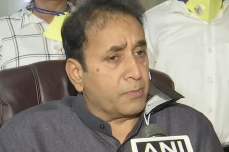 Graft Charge Against Ex-Maharashtra Home Minister: CBI Carries Out Searches in Eight Cities