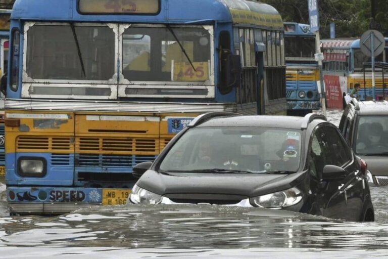 Heavy Rains Cause Waterlogging in Kolkata, Trigger Landslide Near Kalimpong | In Pics