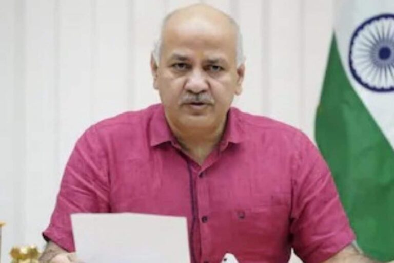 FIR Against 17 Including Manish Sisodia, Sanjay Singh for Violating Covid Norms in Agra