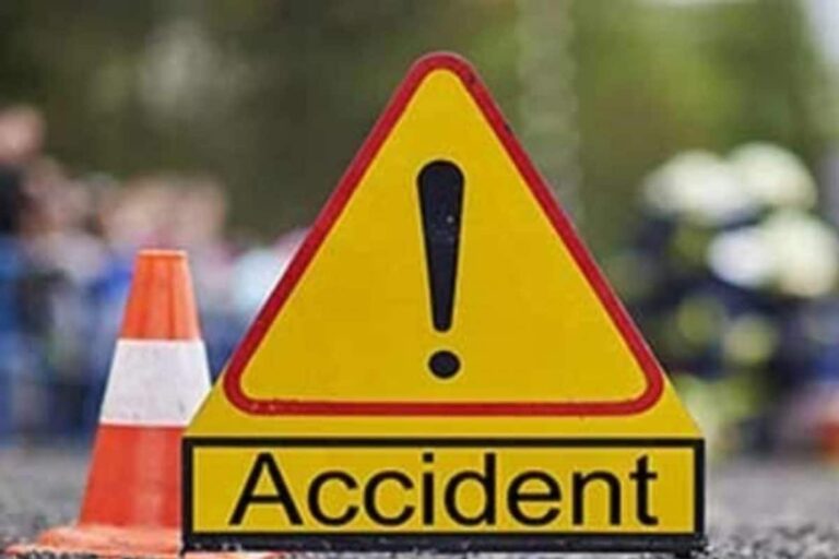 Bus Overturns in MP; 13 Injured, 3 of Them Critical