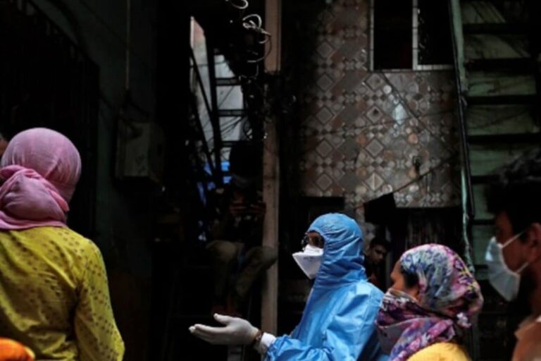 BMC to Post Cops at Entrance of Sealed Buildings to Prevent People from Entering Amid Covid