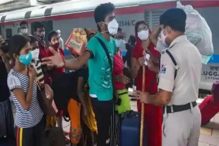 Local Train Services to Resume After 50% of Rural Bengal Gets Vaccinated: Mamata Banerjee