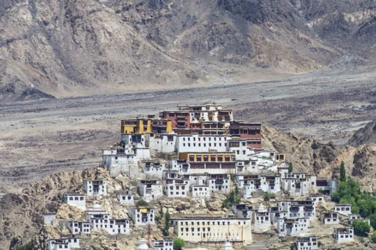 News18 Afternoon Digest: Ladakh Scraps Permit System for Tourists Visiting ‘Protected’ Areas; Major Crackdown Against Jamaat-e-Islami and Other Stories