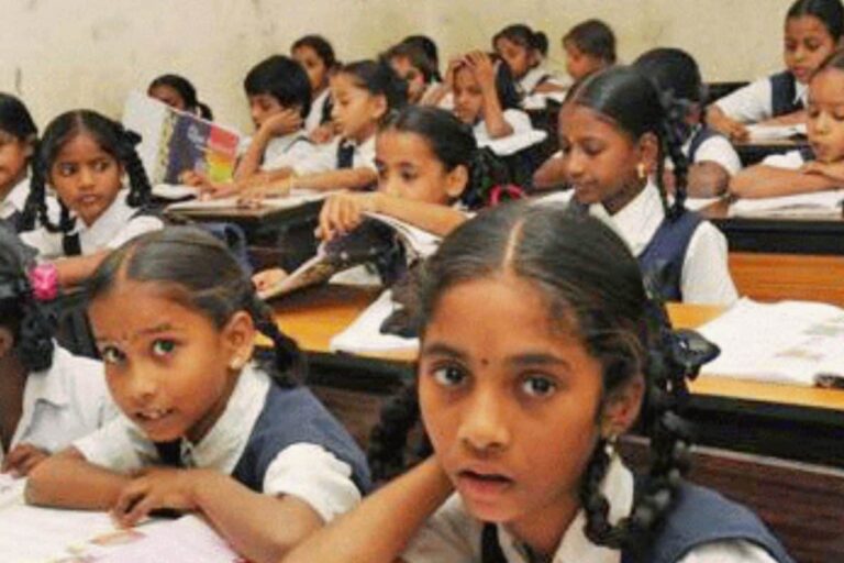 Loans for Smartphones, Trekking Through Jungles: ‘Lost Generation’ Fears as Covid Locks Out India’s Poor Students