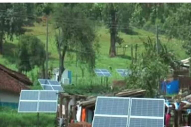 Residents of This MP Village Do Not Need Wood or LPG to Cook, How Solar Power Changed Lives