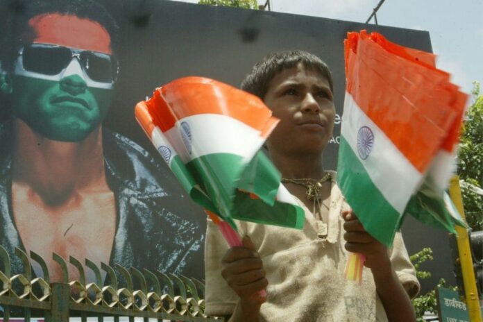 'Dignity of the Flag': Ahead of I-Day, Centre Tells States to Stop Using Tricolour Made of Plastic