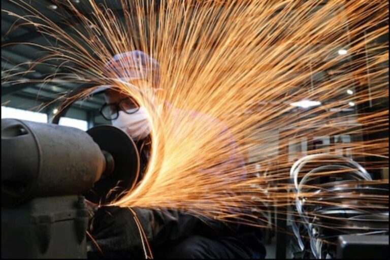 12 Workers Suffer Burn Injuries as Molten Iron Falls on Them in Punjab’s Mandi Gobindgarh