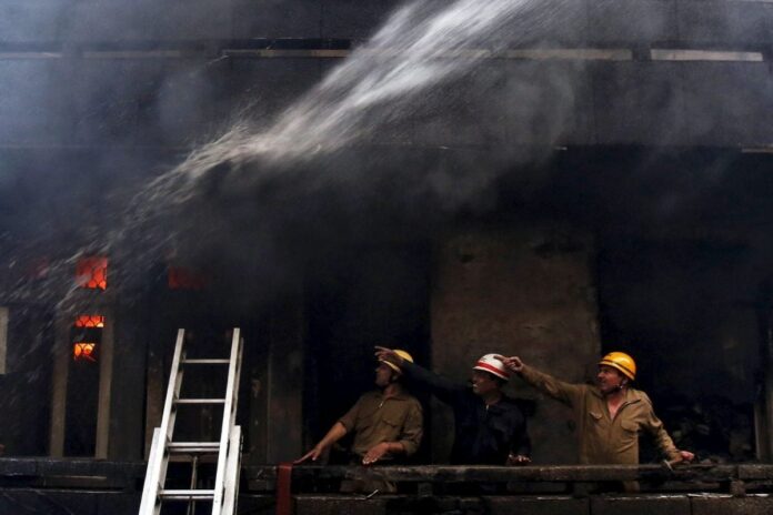 Fire Breaks Out at Showroom in Delhi's Nehru Place