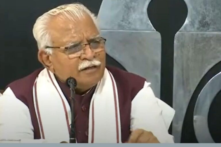 Haryana CM ‘Defends’ IAS Officer Who Asked Police to Crack Farmers’ Heads, Says ‘Strictness Important’
