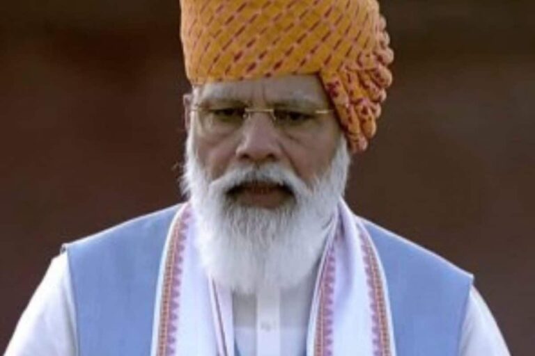 PM Modi’s Poetic End to I-Day Speech at Red Fort Brings Back Memories of Swami Vivekananda’s ‘Arise, Awake’