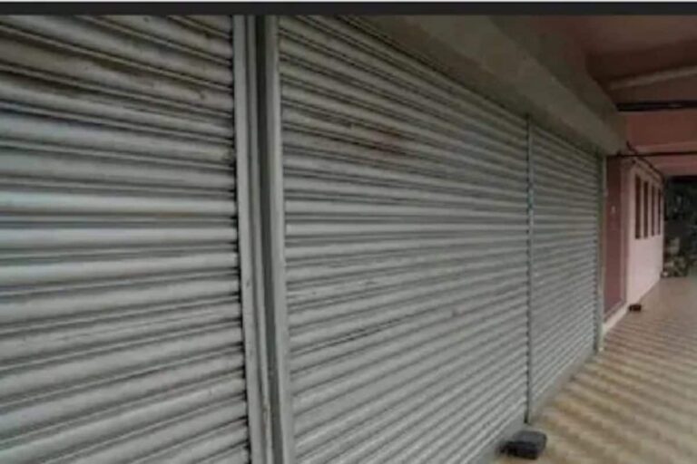 Hyderabad: Minor Boy Dies As Rolling Shutter of a Showroom Falls on Him