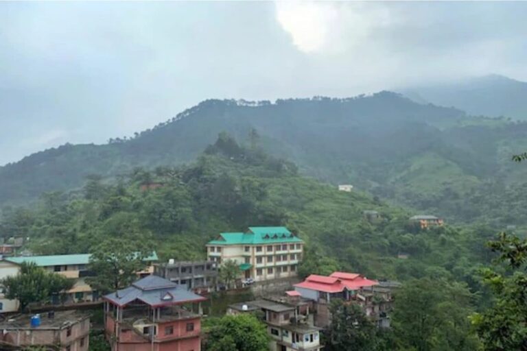 IMD Sounds Yellow Alert for 10 Districts of Himachal Pradesh