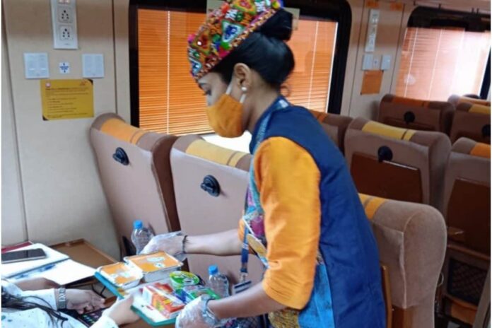 IRCTC Resumes eCatering Services: Here’s How to Order Food While Travelling in Indian Railways Trains