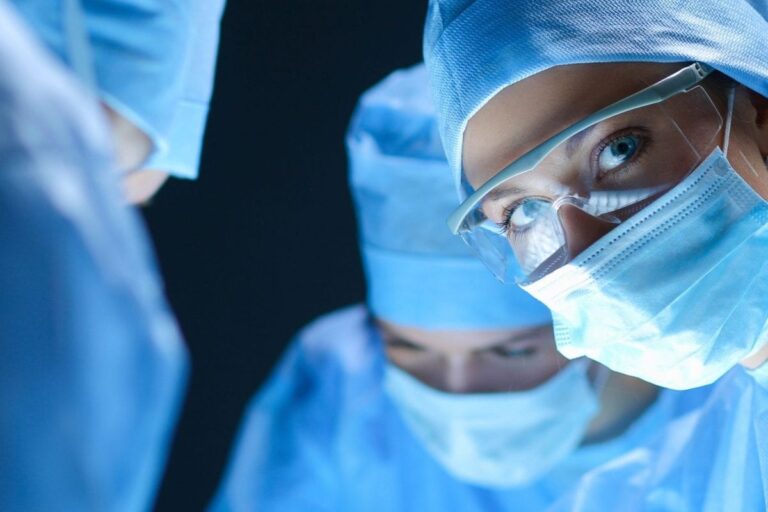 Allegations by Traders Group Against Medical Staff of SDH Kupwara Spark Anger Among Doctors