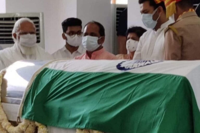 Kalyan Singh Made ‘Jan Kalyan’ His Life Mantra, Says PM Modi as He Offers Tributes to BJP Veteran in Lucknow