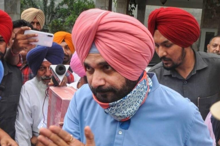 To AAP’s ‘Rakhi Sawant of Punjab Politics’ Jibe, Sidhu’s ‘Apes & Monkeys’ Retort
