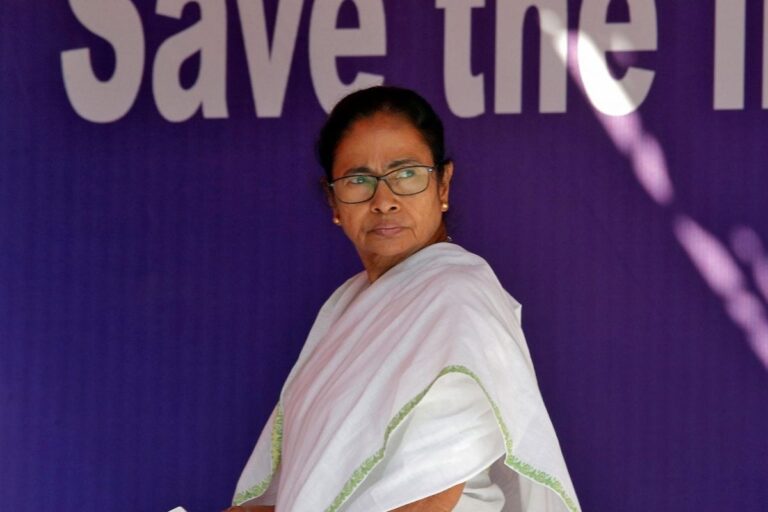 Bengal Allows Banks to Operate Full Time from September 2