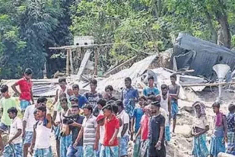 Assam Eviction Drive: Epidemic Fears Loom As Makeshift `Refugee’ Colonies Spring Up in Unsanitary Conditions