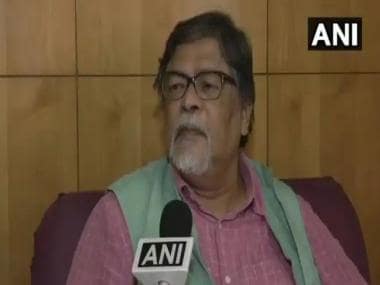 Chandan Mitra passes away, politicians flock on Twitter to mourn