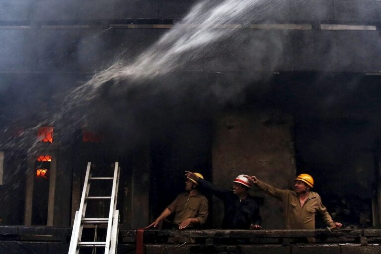Fire Breaks Out at Godown in Delhi’s Inderlok Area, 10 Fire Tendors on Spot