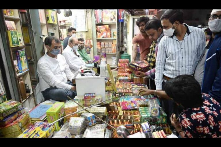 After Delhi, Rajasthan Imposes Ban On Sale, Bursting of Crackers During Diwali