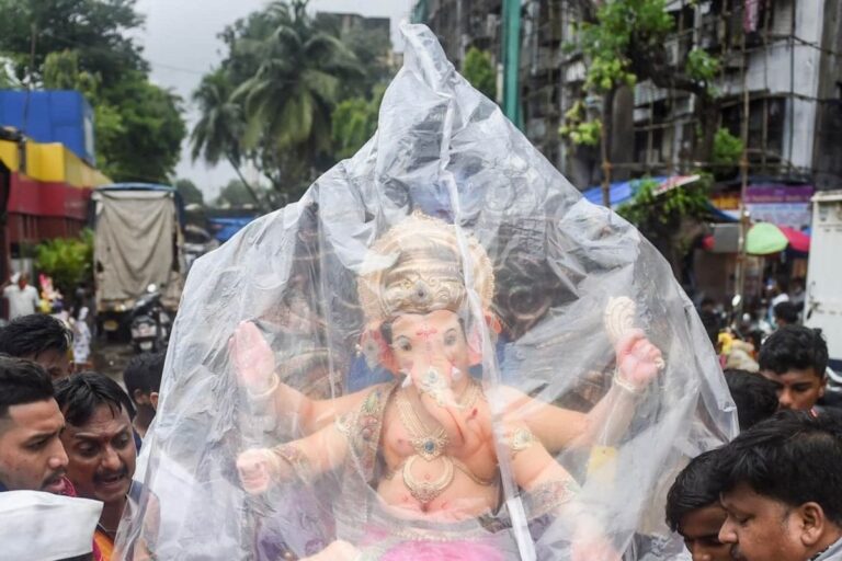 Ganesh Chaturthi Begins In Maha Under Covid Shadow; CM Prays for Destruction of ‘Evil’ Virus