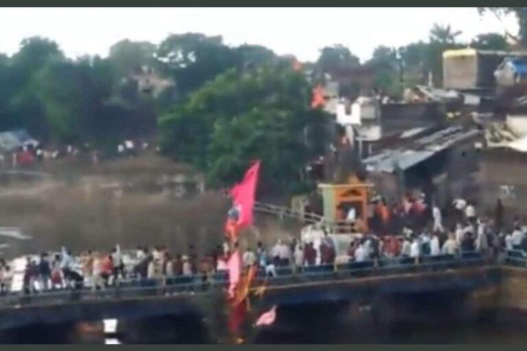 Over 400 Hurt in Stone-pelting Ritual in MP’s Gotmar Fair