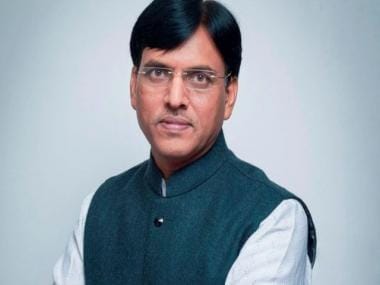Plain-clothed health minister hit by security guard during surprise visit to Safdarjung hospital