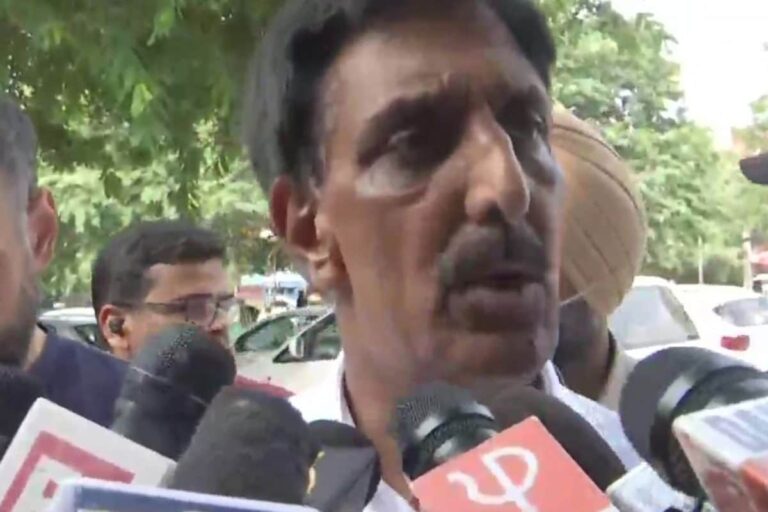 Sidhu’s Advisor Mustafa Targets Amarinder for Calling PPCC Chief ‘Anti-national’