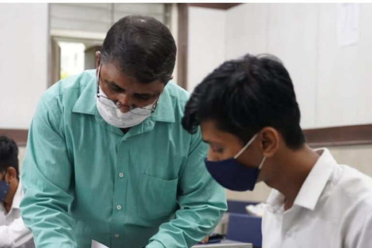 MP Authorities Baffled as Man Demands PM Modi’s Presence for His Vaccination