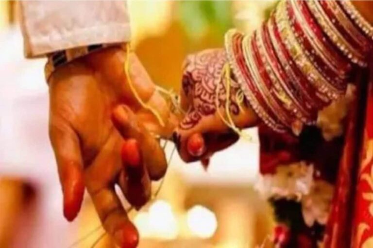 UP Woman Withdraws Rape Charges, Marries Accused in Police Custody