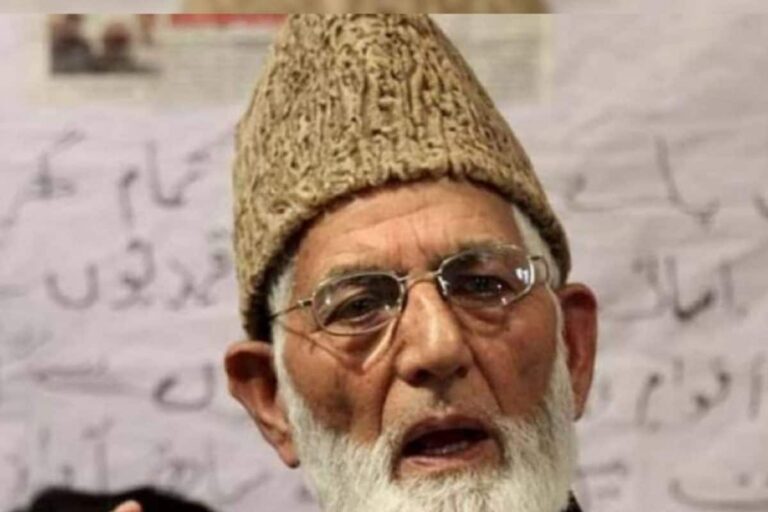 ‘False Propaganda to Incite Violence’: Armed With Videos, J&K Police Refute Claims of ‘Disrespect’ at Geelani Burial