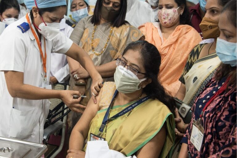 Coronavirus LIVE Updates: Bihar Emerges as Surprise Star in India’s Aug Vaccination Feat, Jabs 24L People in a Day; All Above 18 in Himachal Given 1st Dose