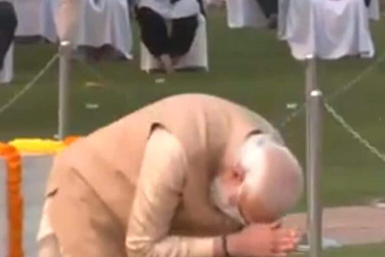 Gandhi Jayanti 2021: PM Modi Pays Tributes to Mahatma, Shastri on Their Birth Anniversaries