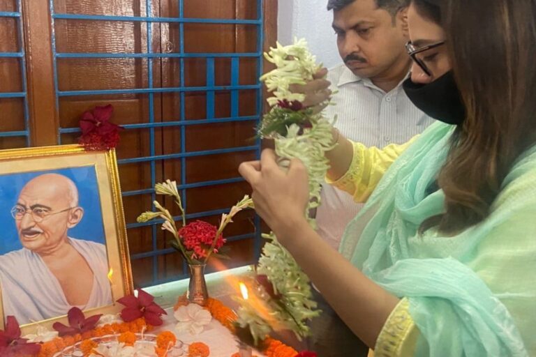 TMC MP Nusrat Jahan Back to Work Month After Giving Birth: ‘Have a Duty Towards My People’