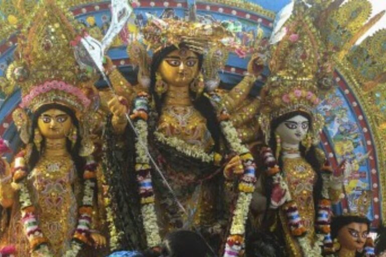 ‘No Entry’: Visitors Barred From Entering Durga Puja Pandals in Bengal For 2nd Year in Row
