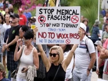 A pandemic of armchair experts: how we decide who and what to believe