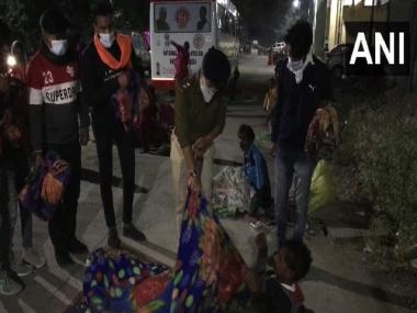 Woman police sub-inspector donates blankets to homeless and needy people in Indore