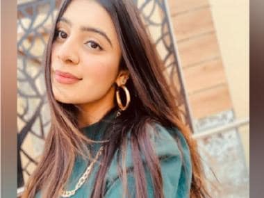 Pakistani model deletes bareheaded photos at Kartarpur Sahib, apologises for hurting religious sentiments