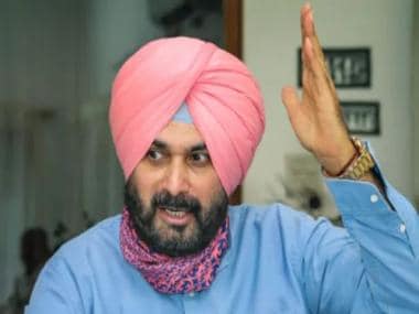 Navjot Singh Sidhu joins protesting teachers outside Delhi CM Kejriwal’s residence