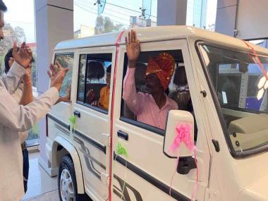 Anand Mahindra gifts Bolero to Maharashtra man in exchange for his handmade car