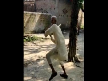 Watch: Octogenarian’s cricketing skills is winning hearts online