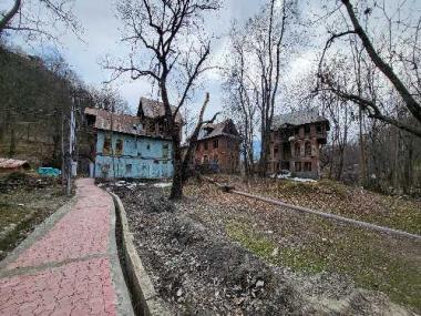 Kashmiri Pandits, who stayed on despite mass exodus of 90s, feel neglected in their homeland