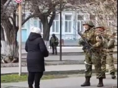 Watch: Ukrainian woman confronts Russian soldiers; netizens laud her bravery
