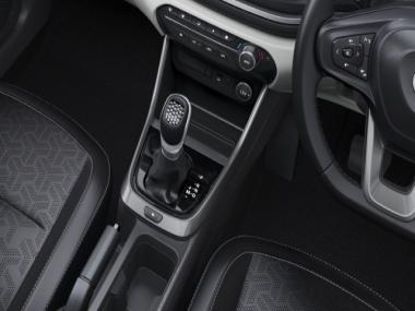 Tata Altroz DCA vs rivals – Which automatic transmission is best for you?
